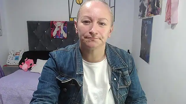 emperabigbootybigass online show from 26, 6, 2026