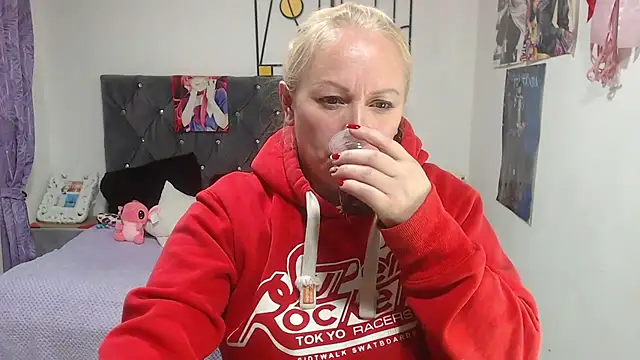 emperabigbootybigass online show from 15, 7, 2026