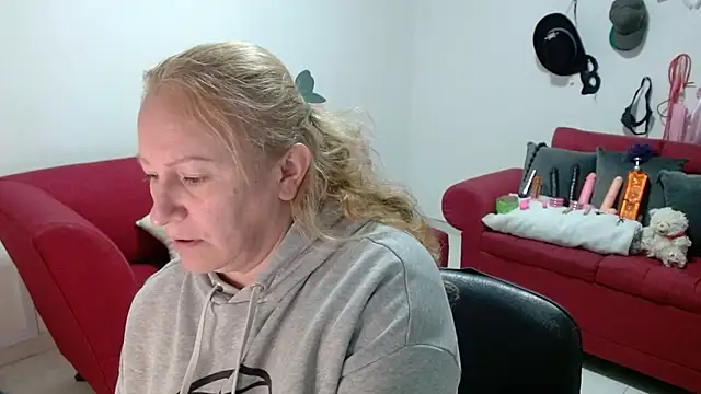 emperabigbootybigass online show from 9, 2, 2026