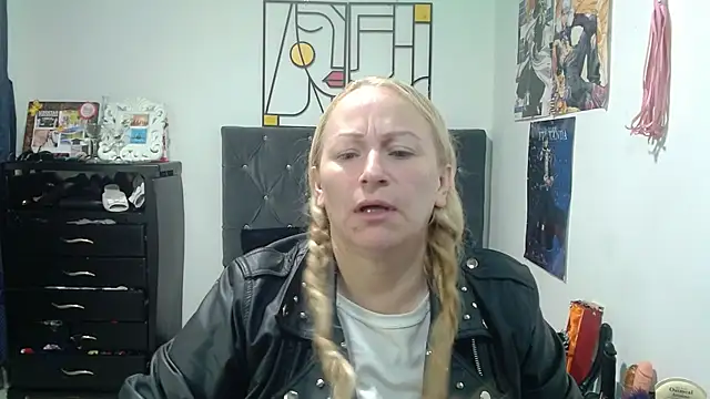 emperabigbootybigass online show from 7, 5, 2026