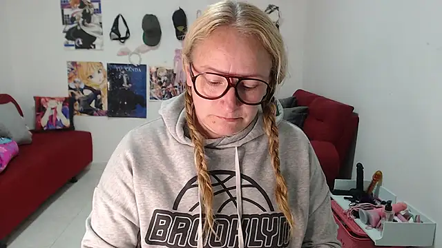 emperabigbootybigass online show from 1, 10, 2025