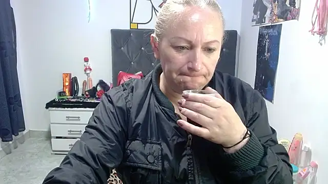 emperabigbootybigass online show from 14, 5, 2026