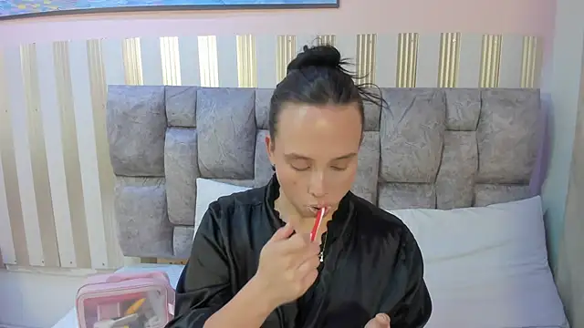 nova lane online show from 10, 4, 2026