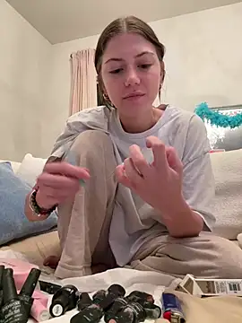 emilycoco online show from 16, 4, 2026