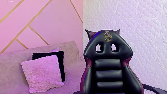 Snapshot of Violetaa_diazz chatting on 18, 10, 2025 Violetaa diazz online show from 18, 10, 2025