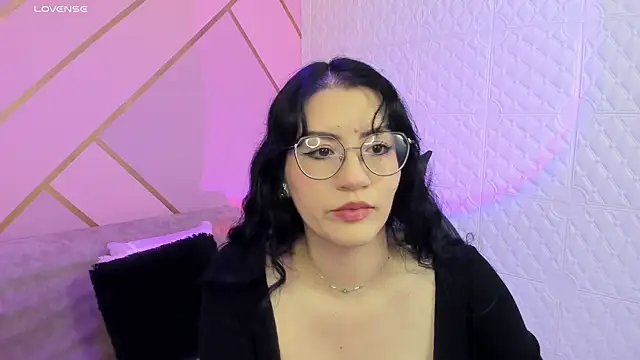 Violetaa diazz online show from 5, 1, 2026