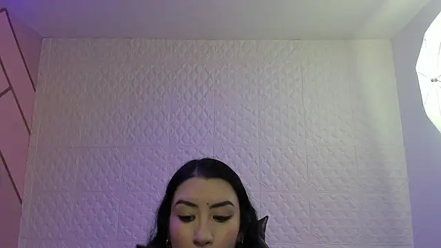 Snapshot of Violetaa_diazz chatting on 10, 11, 2025 Violetaa diazz online show from 10, 11, 2025