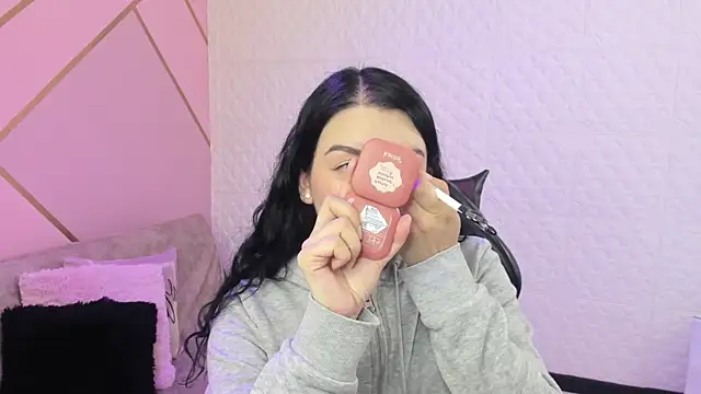 Snapshot of Violetaa_diazz chatting on 26, 9, 2025 Violetaa diazz online show from 26, 9, 2025