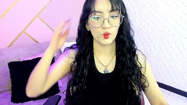 Snapshot of Violetaa_diazz chatting on 30, 11, 2025 Violetaa diazz online show from 30, 11, 2025