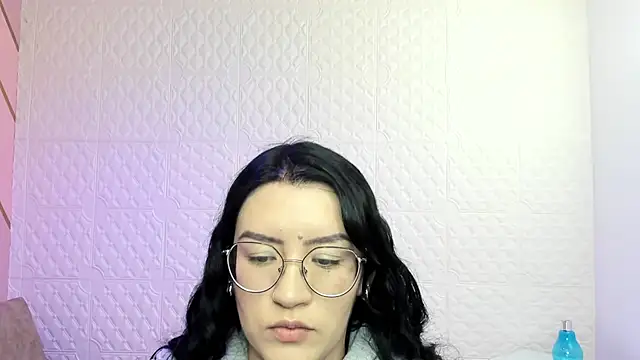 Snapshot of Violetaa_diazz chatting on 15, 9, 2025 Violetaa diazz online show from 15, 9, 2025