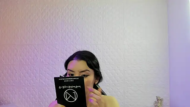 Violetaa diazz online show from 19, 12, 2025