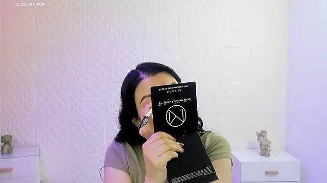 Violetaa diazz online show from 5, 2, 2026