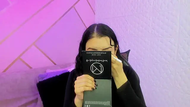 Violetaa diazz online show from 20, 2, 2026