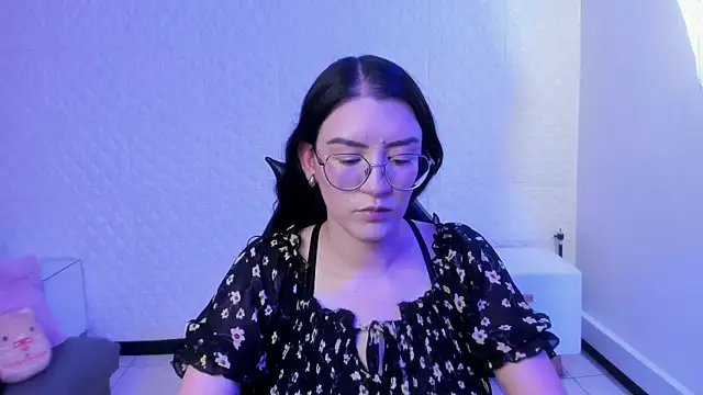 Violetaa diazz online show from 27, 7, 2026
