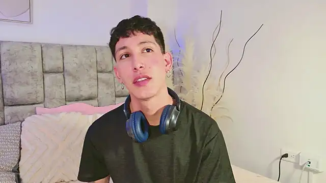 Godly huan online show from 1, 4, 2026