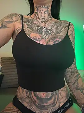 Snapshot of MeganWitch chatting on 14, 7, 2026 MeganWitch online show from 14, 7, 2026