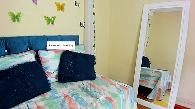 cristalwalker   online show from 3, 10, 2025