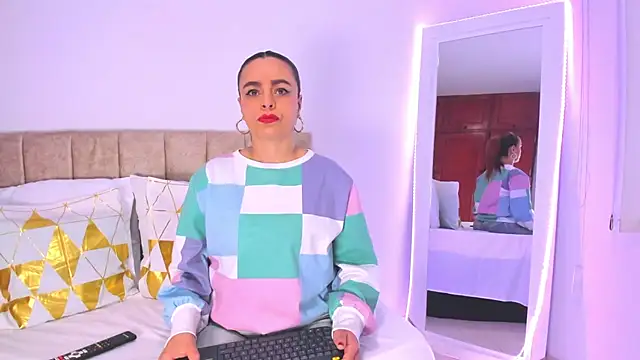 cristalwalker   online show from 21, 11, 2025