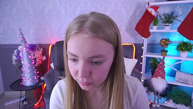 Snapshot of EmilySunshineS chatting on 20, 12, 2025 EmilySunshineS online show from 20, 12, 2025