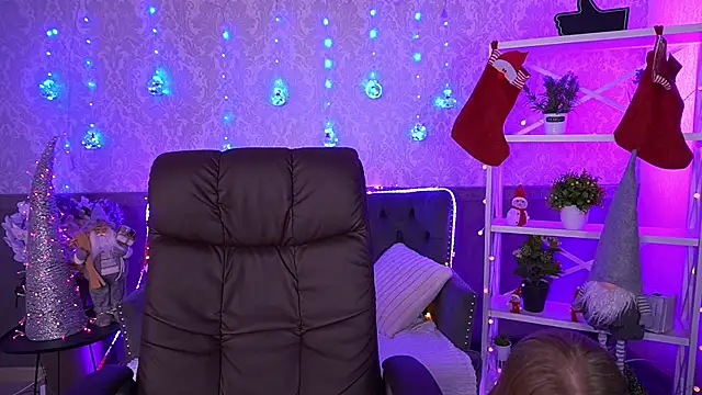 Snapshot of EmilySunshineS chatting on 22, 12, 2025 EmilySunshineS online show from 22, 12, 2025