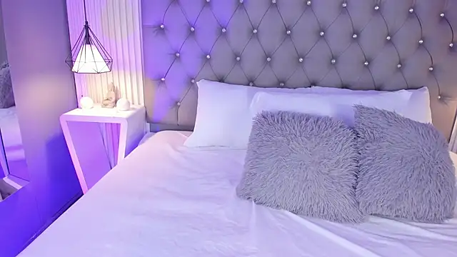 VioletthaRous online show from 9, 2, 2026