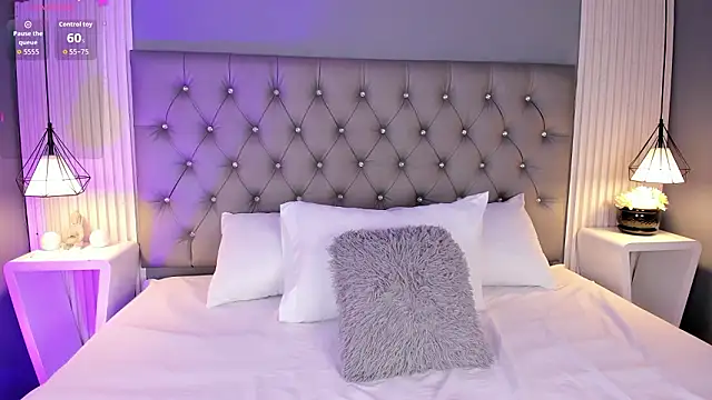 VioletthaRous online show from 3, 2, 2026