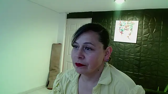 CINTHIA1609 online show from 23, 9, 2025