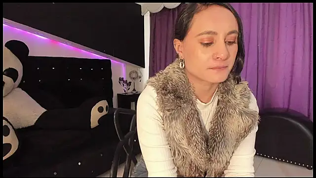 Coral Gibson online show from 11, 3, 2026