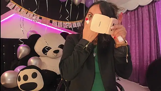 Coral Gibson online show from 31, 3, 2026