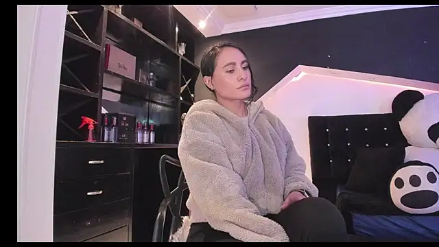 Coral Gibson online show from 14, 5, 2026