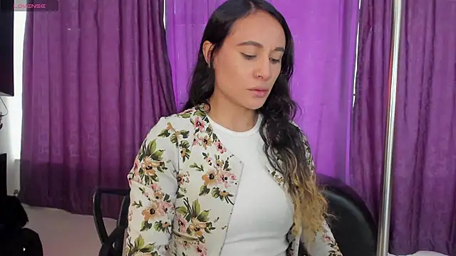 Coral Gibson online show from 2, 10, 2025