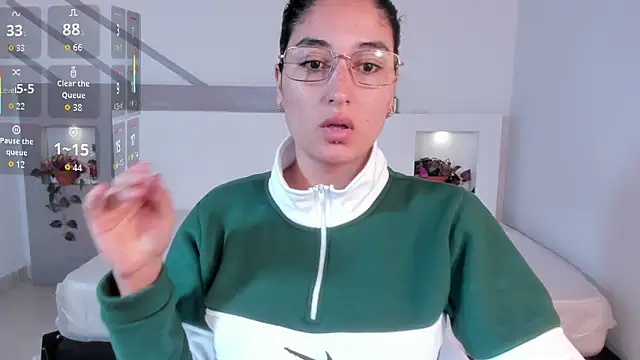 ScarlettWet9 online show from 7, 11, 2025