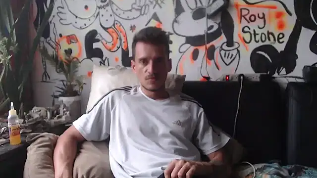 roystonee01 online show from 18, 3, 2026