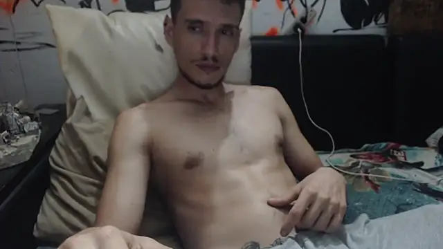 roystonee01 online show from 22, 11, 2025