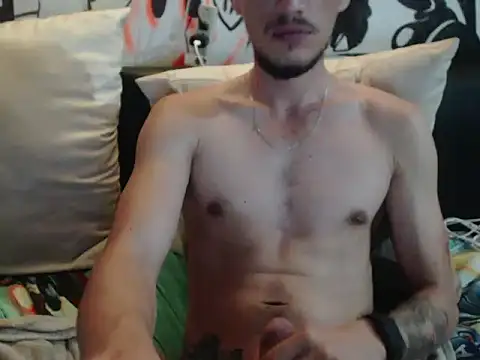 roystonee01 online show from 19, 10, 2025