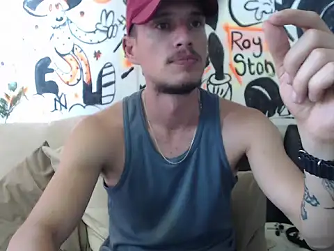 roystonee01 online show from 25, 9, 2025