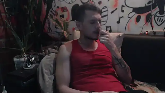 roystonee01 online show from 14, 4, 2026