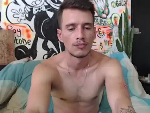 roystonee01 online show from 14, 9, 2025