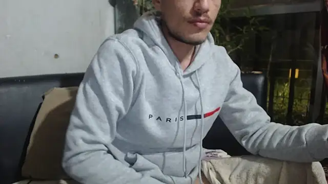 roystonee01 online show from 18, 11, 2025