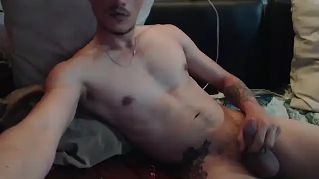 roystonee01 online show from 27, 2, 2026