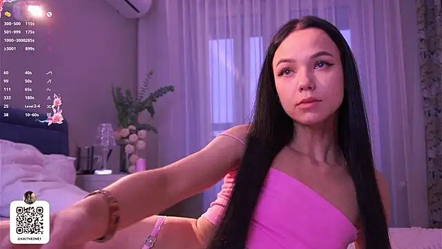 SynneFrary online show from 4, 12, 2025