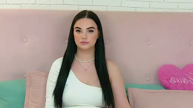 DarleneAdams online show from 9, 3, 2025