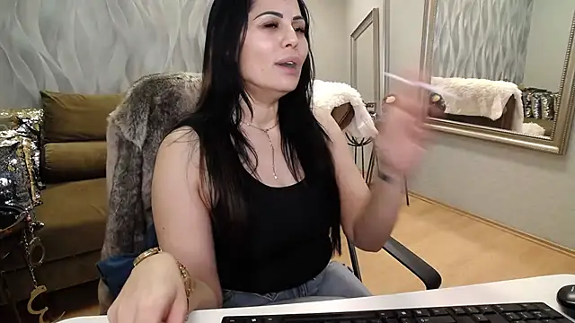 Sara Poison online show from 6, 3, 2026