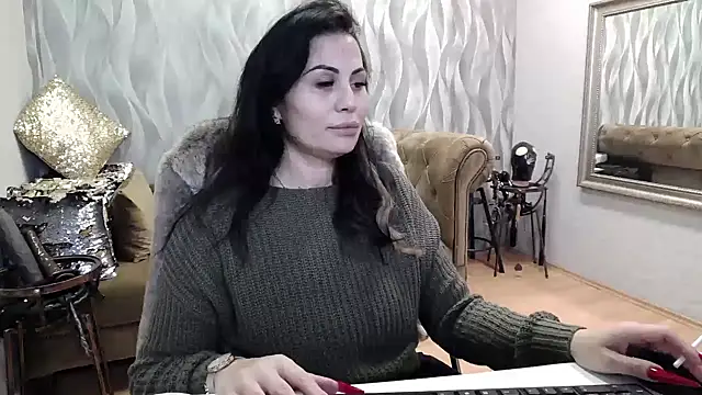 Sara Poison online show from 4, 10, 2025