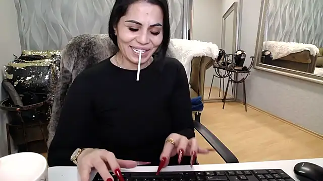 Sara Poison online show from 5, 2, 2026