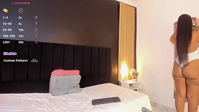 sweetsofia18 online show from 17, 10, 2025