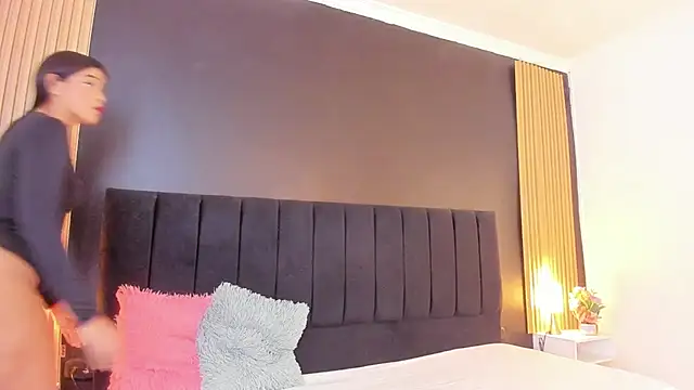 sweetsofia18 online show from 25, 9, 2025