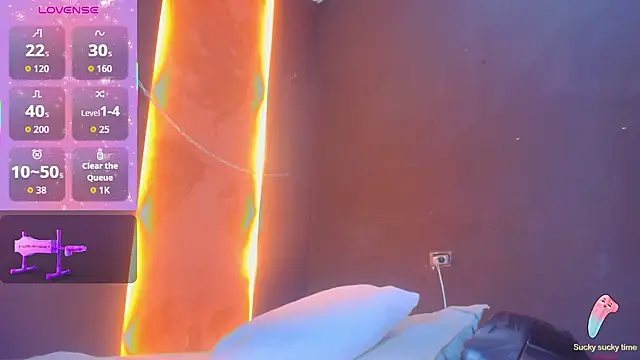 Charlotte Love10 online show from 18, 9, 2025