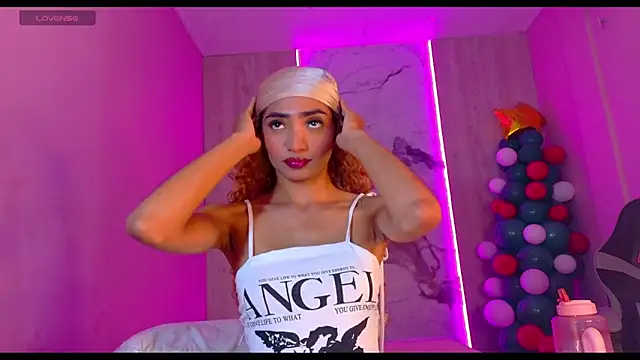 Charlotte Love10 online show from 14, 12, 2025