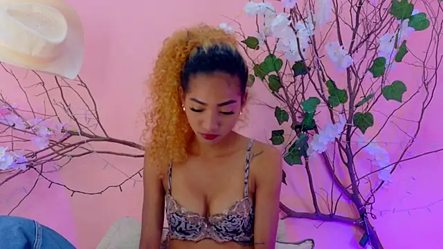 Charlotte Love10 online show from 4, 4, 2026